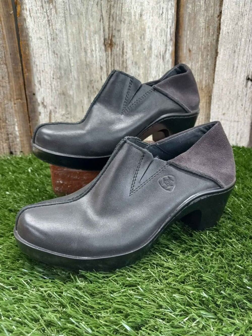 Ariat Kickback Charcoal Black Leather Clogs Women's US 6B